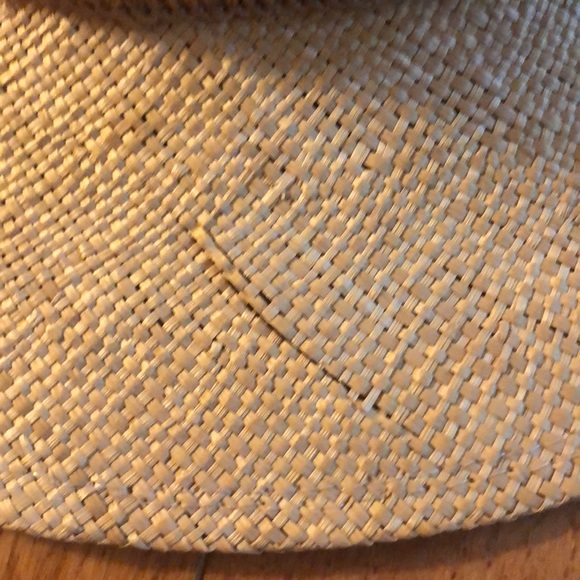 Vintage straw hat with burlap rimmed embellishment - Picture 6 of 6